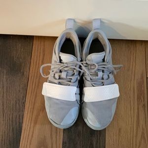 Men’s Nike Paul George basketball shoes